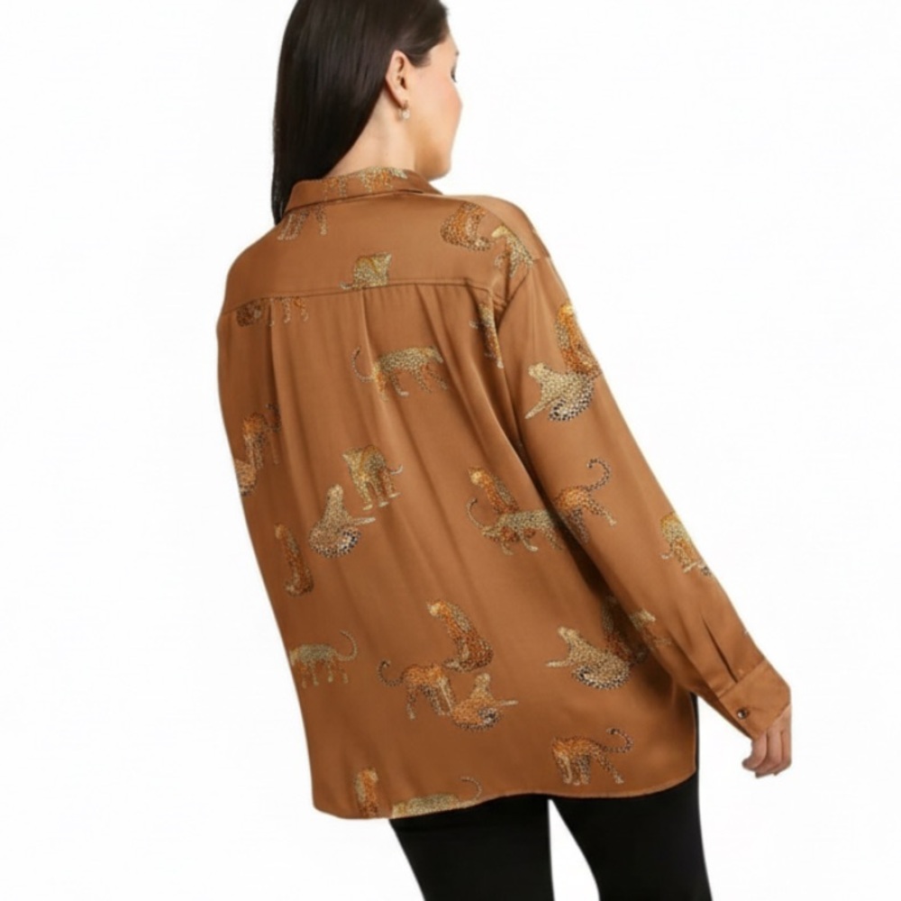 Umgee Plus Cheetah Print Blouse in Bronze - Picture 2 of 2